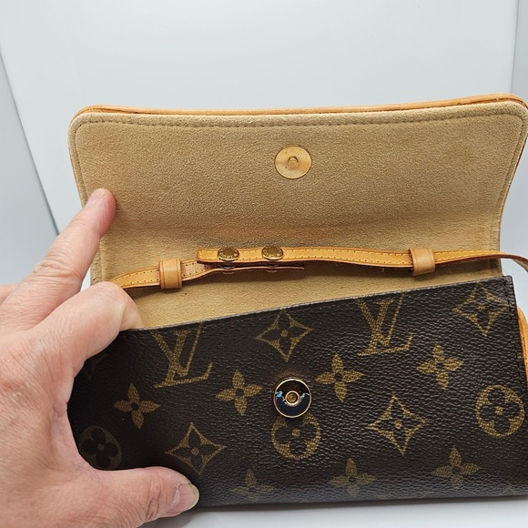 Preloved Louis Vuitton Vintage Monogram Canvas Pochette Twin PM Shoulder Bag - Picture 12 of 12